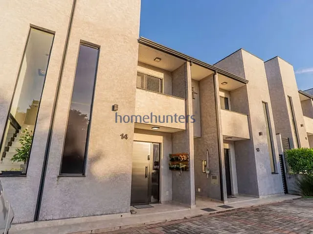 Casa com 178m² 2 quartos e 3 banheiros, à venda, no bairro Jardim Santa Helena em Valinhos