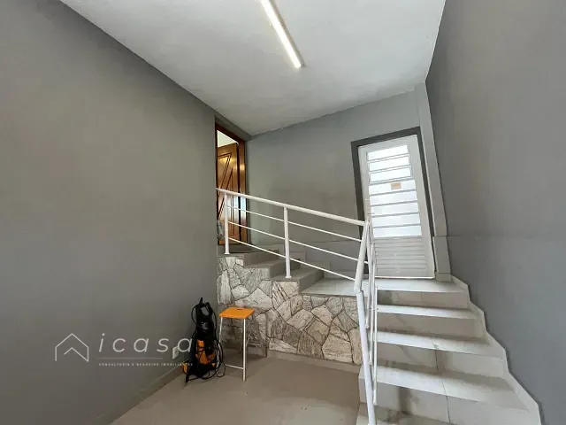 Casa com 300m² 3 quartos e 3 banheiros, à venda ou para alugar, no bairro Parque Industrial em São José dos Campos