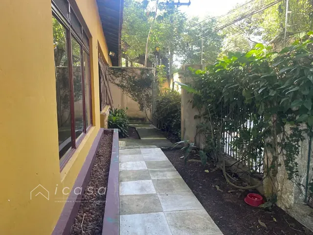 Casa com 450m² 3 quartos e 3 banheiros, à venda, no bairro Jardim Esplanada em São José dos Campos