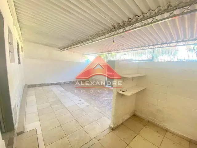 Casa com 30m² 1 quarto e 1 banheiro, para alugar, no bairro Jardim Ismênia em São José Dos Campos
