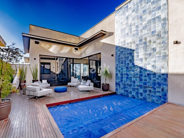 Casa com 490m² 4 quartos e 7 banheiros, à venda, no bairro Alphaville em Santana de Parnaíba