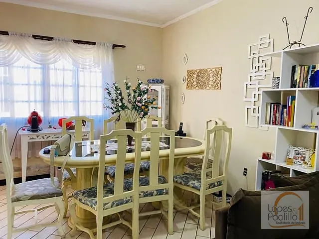 Casa com 330m² 3 quartos e 3 banheiros, à venda, no bairro Jardim do Lago em Atibaia