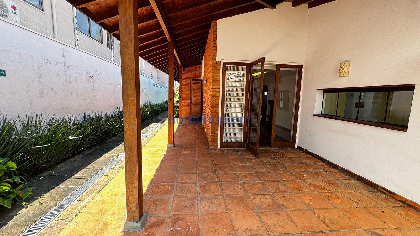 Casa para alugar com 1 quarto, 295m² - Foto 17