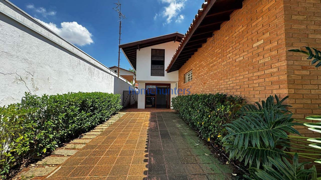 Casa para alugar com 1 quarto, 295m² - Foto 2