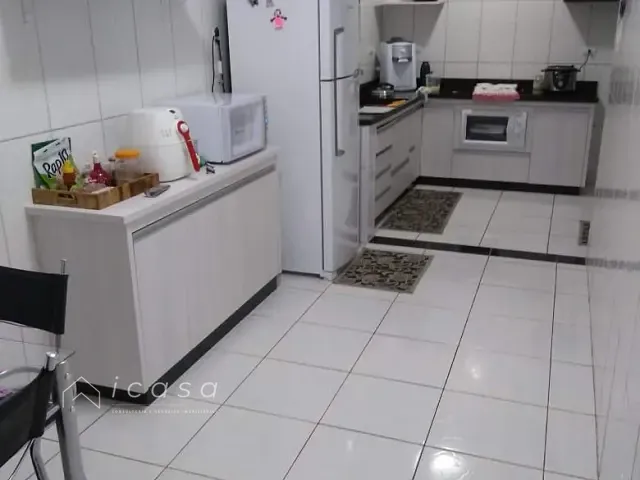 Casa com 180m² 3 quartos e 2 banheiros, à venda, no bairro Jardim Oriente em São José dos Campos