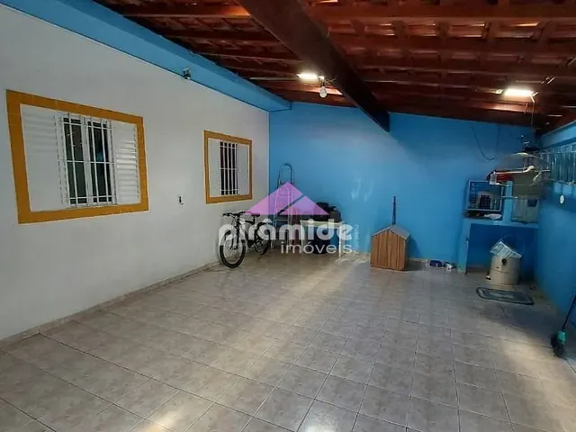 Casa com 140m² 3 quartos e 1 banheiro, à venda, no bairro Campo dos Alemães em São José dos Campos