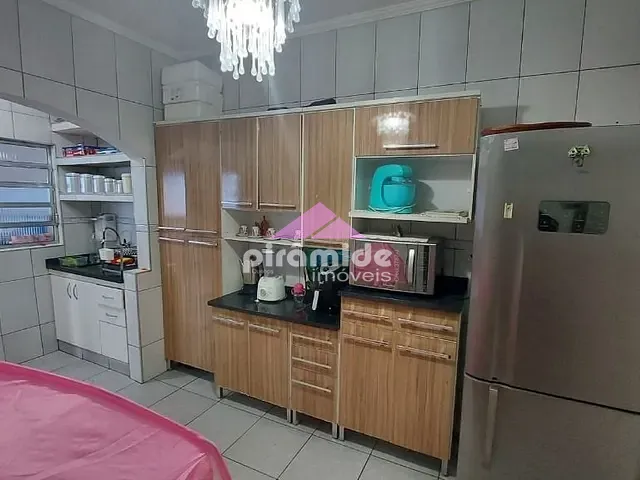 Casa com 140m² 3 quartos e 1 banheiro, à venda, no bairro Campo dos Alemães em São José dos Campos