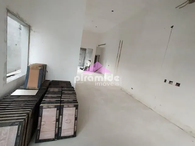 Casa com 300m² 3 quartos e 2 banheiros, à venda, no bairro Condomínio Terras do Vale em Caçapava