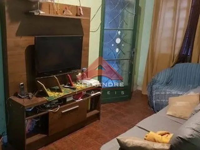 Casa com 175m² 3 quartos e 1 banheiro, à venda, no bairro Eugênio de Melo em São José dos Campos