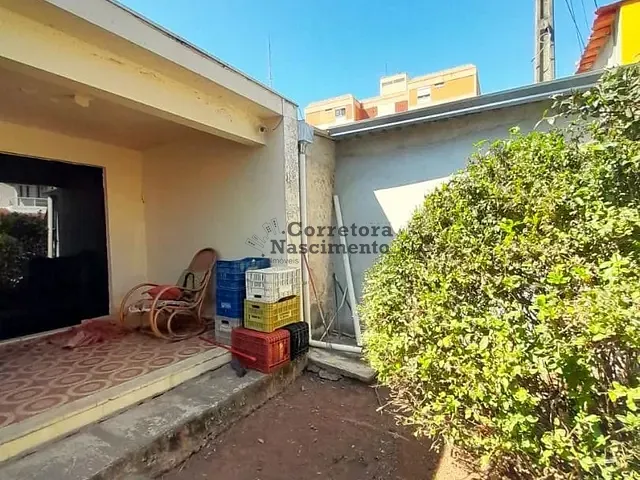Casa com 250m² 3 quartos e 2 banheiros, para alugar, no bairro Jardim Pereira do Amparo em Jacareí