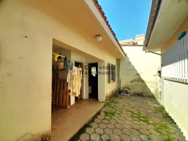 Casa com 250m² 3 quartos e 2 banheiros, para alugar, no bairro Jardim Pereira do Amparo em Jacareí