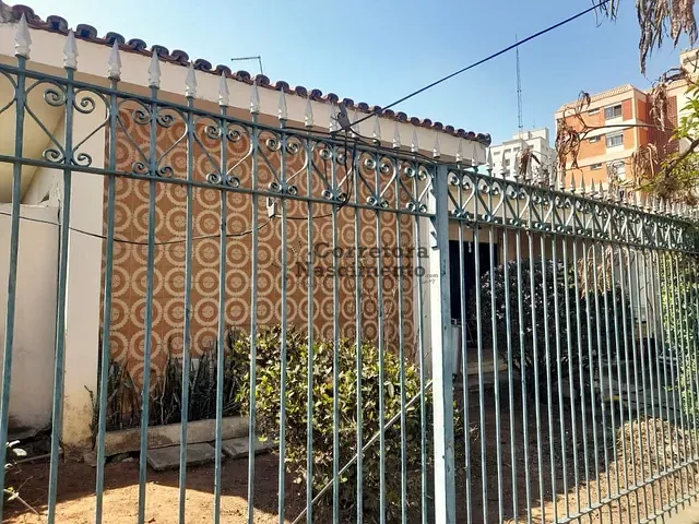 Casa com 250m² 3 quartos e 2 banheiros, para alugar, no bairro Jardim Pereira do Amparo em Jacareí