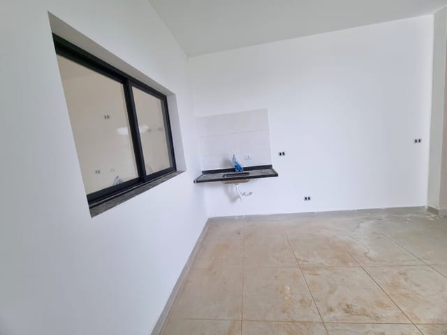 Casa com 250m² 3 quartos e 1 banheiro, à venda, no bairro Parque Lago Azul em Pindamonhangaba