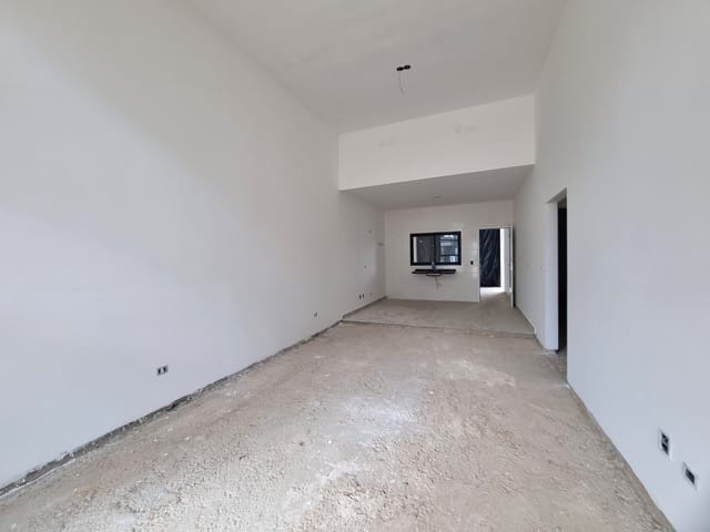 Casa com 250m² 3 quartos e 1 banheiro, à venda, no bairro Parque Lago Azul em Pindamonhangaba