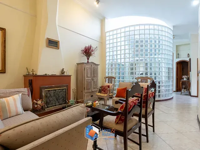 Casa com 300m² 2 quartos e 5 banheiros, à venda, no bairro Planalto Paulista em São Paulo