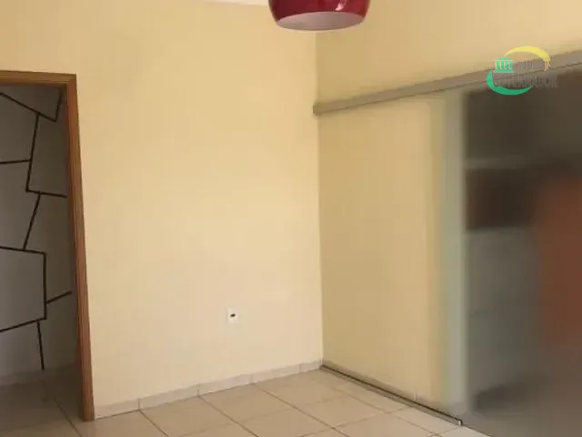 Casa com 120m² 3 quartos e 2 banheiros, para alugar, no bairro Jardim Ouro Branco em Campinas