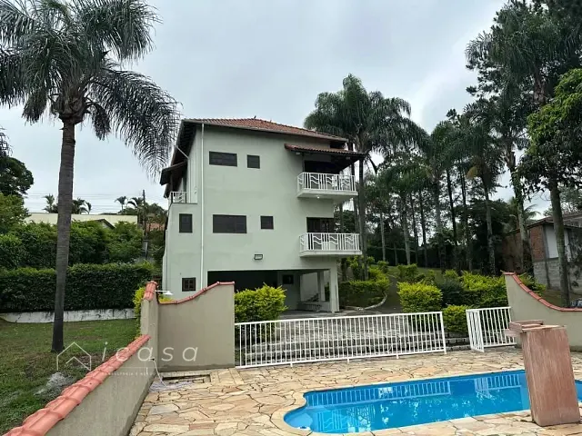 Casa com 2400m² 4 quartos e 2 banheiros, à venda, no bairro Lavrinhas em Lavrinhas