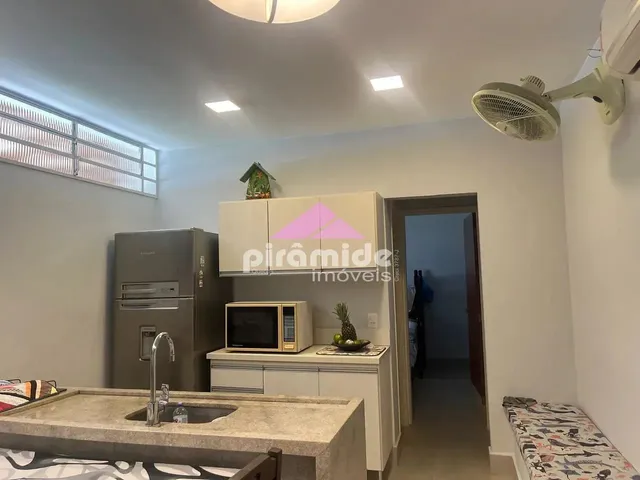 Casa com 10m² 2 quartos e 1 banheiro, à venda, no bairro Aruan em Caraguatatuba