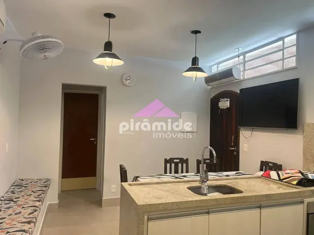Casa com 10m² 2 quartos e 1 banheiro, à venda, no bairro Aruan em Caraguatatuba