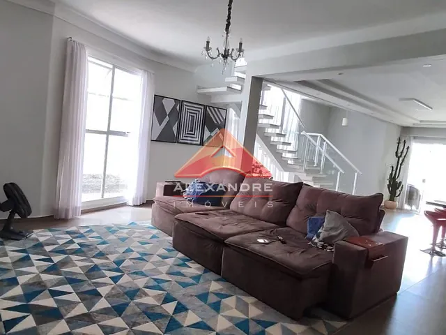 Casa com 300m² 3 quartos e 3 banheiros, à venda, no bairro Condomínio Terras do Vale em Caçapava