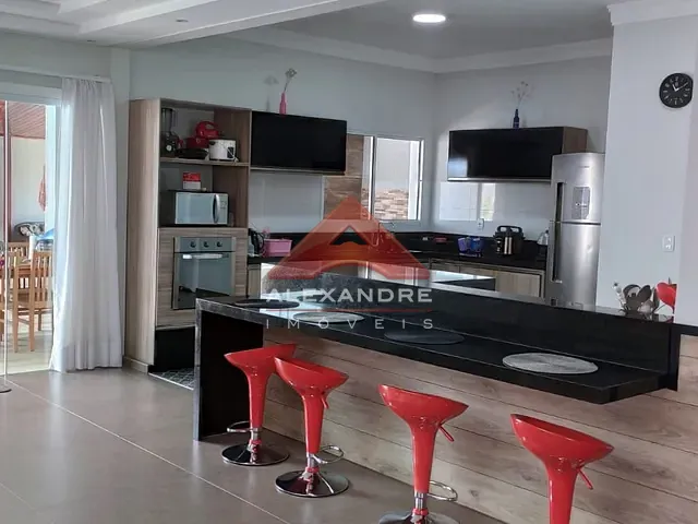Casa com 300m² 3 quartos e 3 banheiros, à venda, no bairro Condomínio Terras do Vale em Caçapava