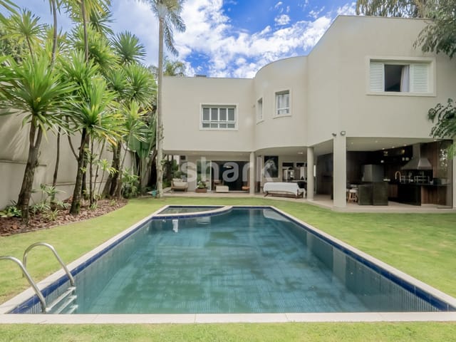 Casa com 754m² 4 quartos e 7 banheiros, à venda, no bairro Tamboré em Santana de Parnaíba