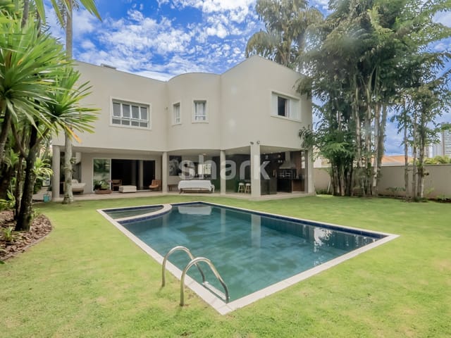 Casa com 754m² 4 quartos e 7 banheiros, à venda, no bairro Tamboré em Santana de Parnaíba