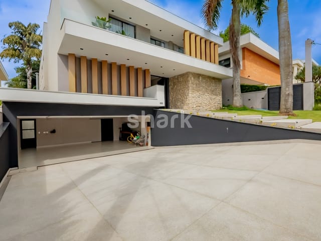 Casa com 754m² 4 quartos e 7 banheiros, à venda, no bairro Tamboré em Santana de Parnaíba