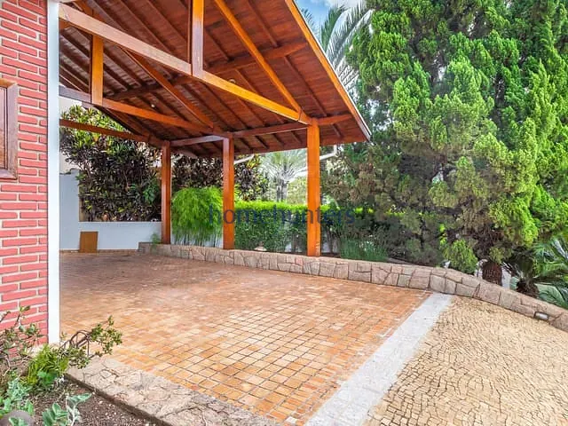 Casa com 800m² 4 quartos e 6 banheiros, à venda, no bairro JARDIM MADALENA em Campinas