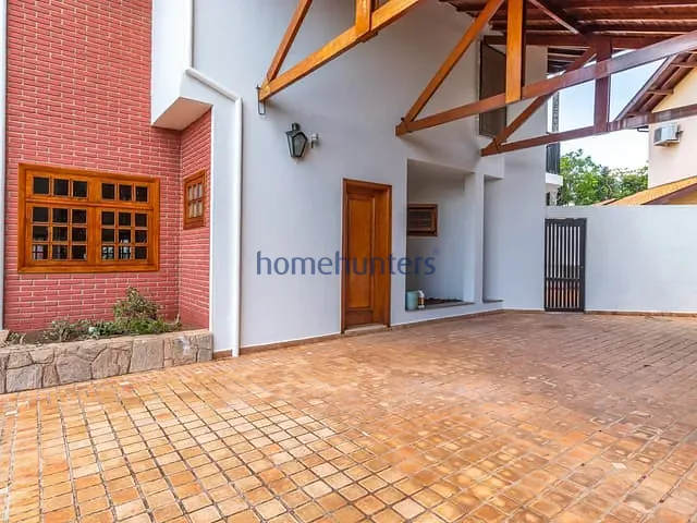 Casa com 800m² 4 quartos e 6 banheiros, à venda, no bairro JARDIM MADALENA em Campinas