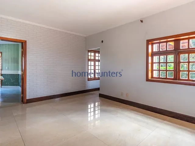 Casa com 800m² 4 quartos e 6 banheiros, à venda, no bairro JARDIM MADALENA em Campinas