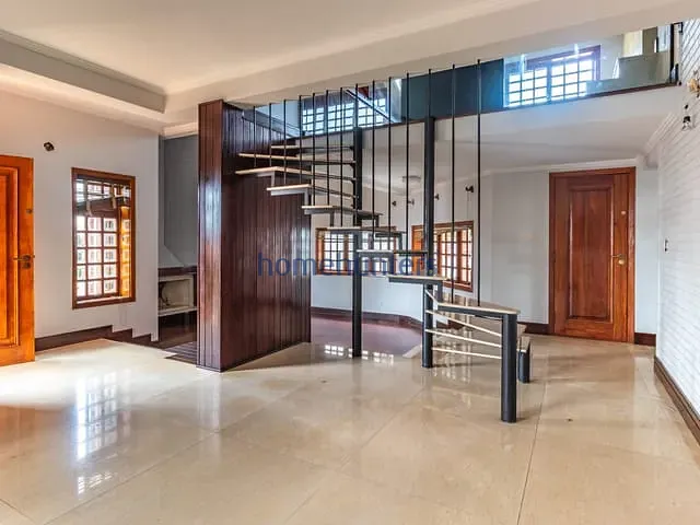 Casa com 800m² 4 quartos e 6 banheiros, à venda, no bairro JARDIM MADALENA em Campinas