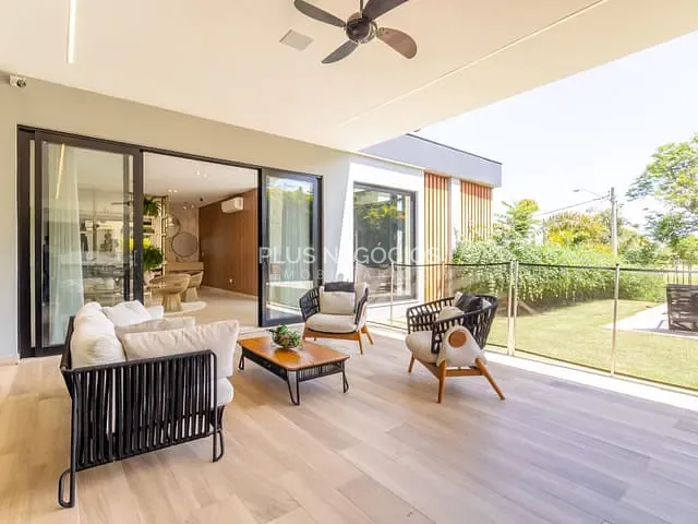 Casa com 1250m² 4 quartos e 5 banheiros, à venda, no bairro Barreirinho em Araçoiaba da Serra