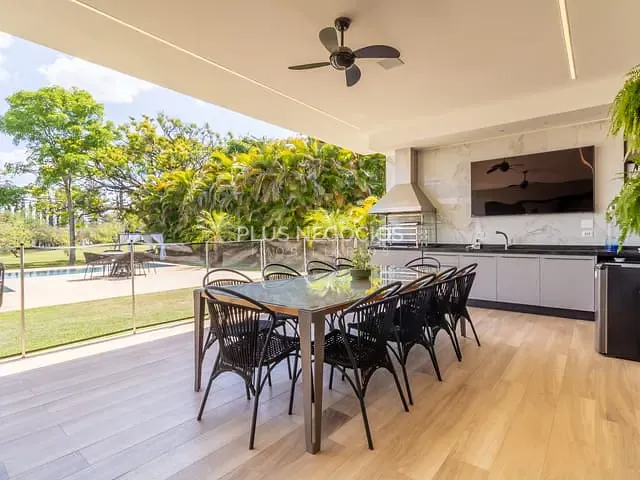 Casa com 1250m² 4 quartos e 5 banheiros, à venda, no bairro Barreirinho em Araçoiaba da Serra