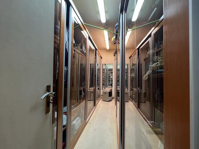 Casa com 808m² 4 quartos e 6 banheiros, à venda, no bairro Alphaville em Santana de Parnaíba