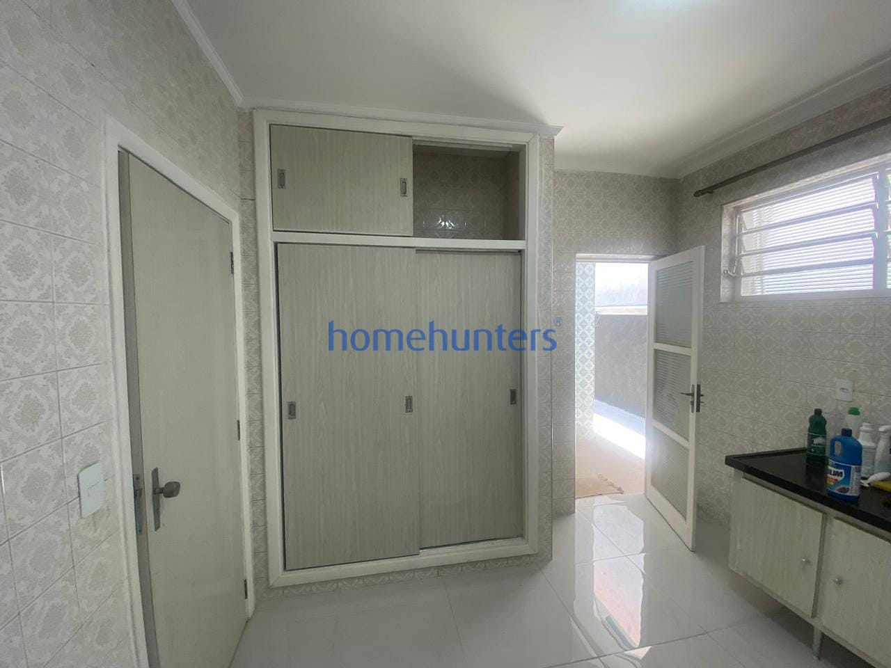 Casa, 1 quarto, 244 m² - Foto 12