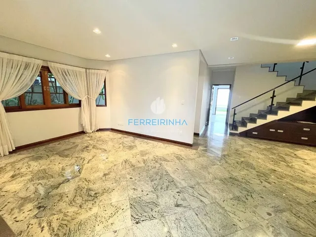 Casa com 450m² 4 quartos e 5 banheiros, para alugar, no bairro Conjunto Residencial Esplanada do Sol em São José Dos Campos