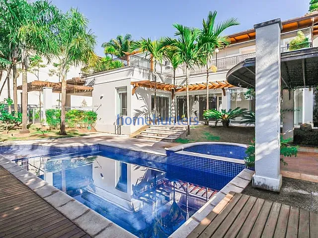 Casa com 902m² 4 quartos e 6 banheiros, à venda, no bairro Sítios de Recreio Gramado em Campinas