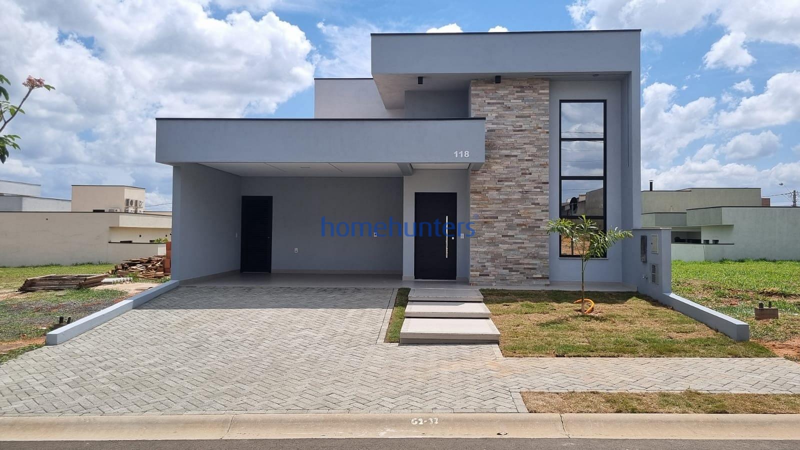 Casa à venda com 3 quartos, 153m² - Foto 1