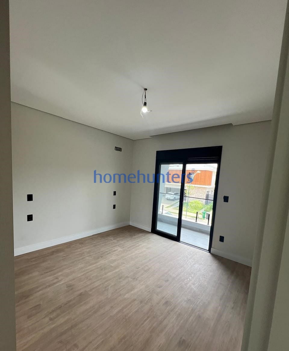 Casa à venda com 4 quartos, 340m² - Foto 10