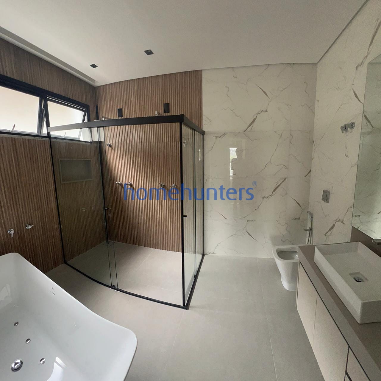 Casa à venda com 4 quartos, 340m² - Foto 35