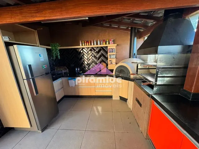 Casa com 10m² 4 quartos e 4 banheiros, para alugar, no bairro Urbanova em São José Dos Campos