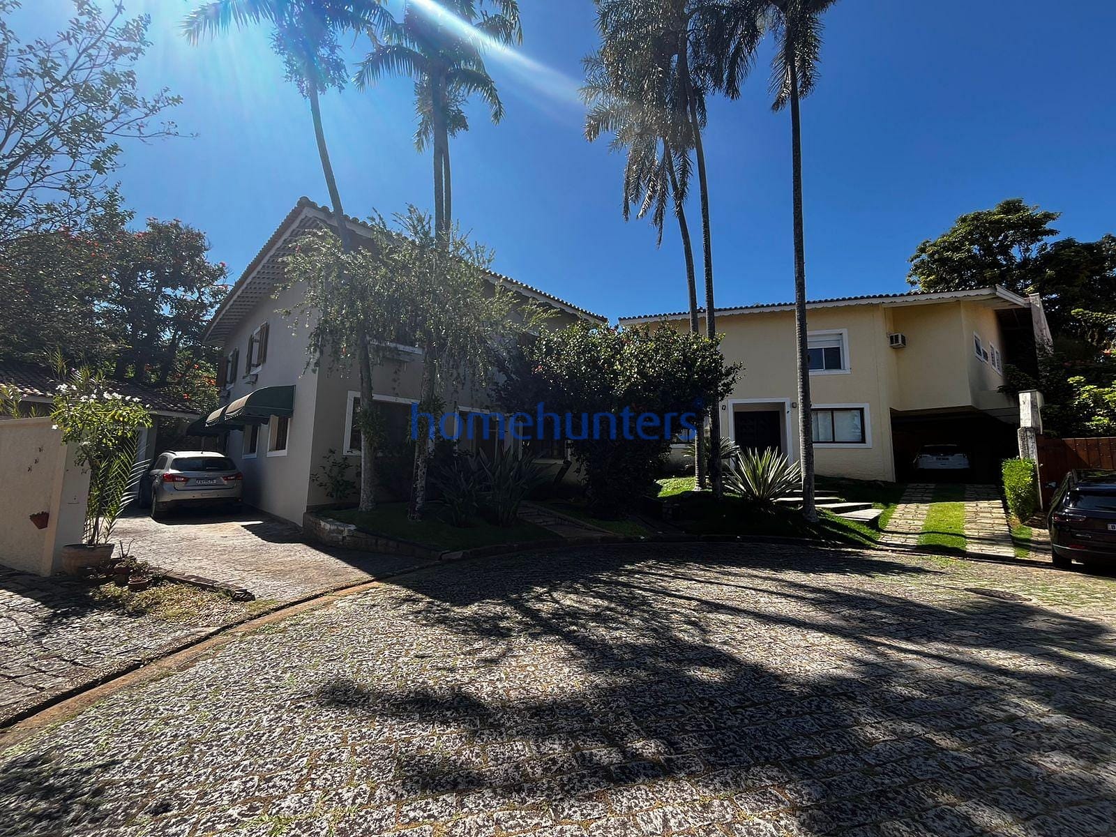 Casa à venda com 4 quartos, 350m² - Foto 2