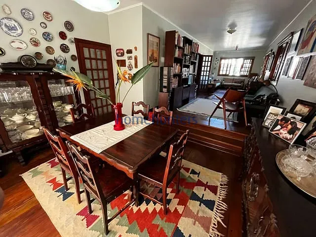 Casa com 350m² 4 quartos e 4 banheiros, à venda, no bairro Jardim das Paineiras em Campinas