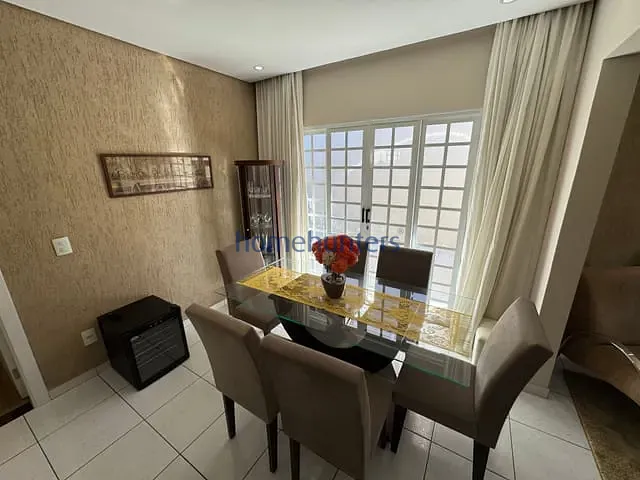 Casa 4 quartos e 3 banheiros, à venda, no bairro Jardim Europa em Paulínia