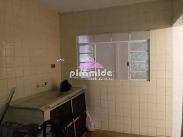 Casa com 118m² 2 quartos e 1 banheiro, à venda, no bairro Centro em Caraguatatuba
