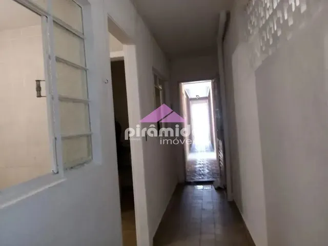 Casa com 118m² 2 quartos e 1 banheiro, à venda, no bairro Centro em Caraguatatuba