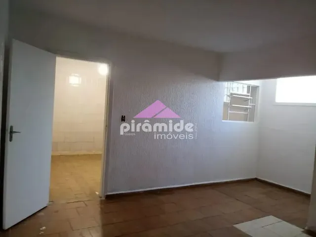 Casa com 118m² 2 quartos e 1 banheiro, à venda, no bairro Centro em Caraguatatuba