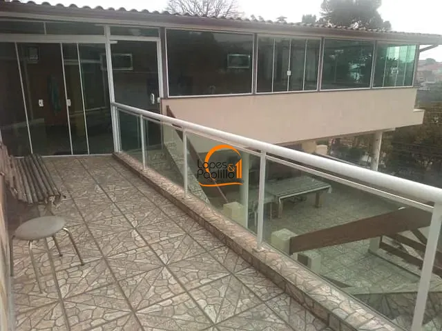 Casa com 420m² 5 quartos e 4 banheiros, à venda, no bairro Região Central em Caieiras