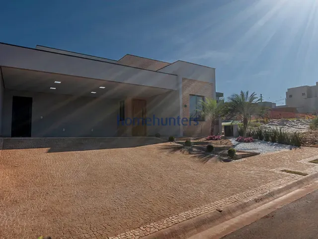 Casa com 300m² 3 quartos e 5 banheiros, à venda, no bairro Parque Brasil 500 em Paulínia